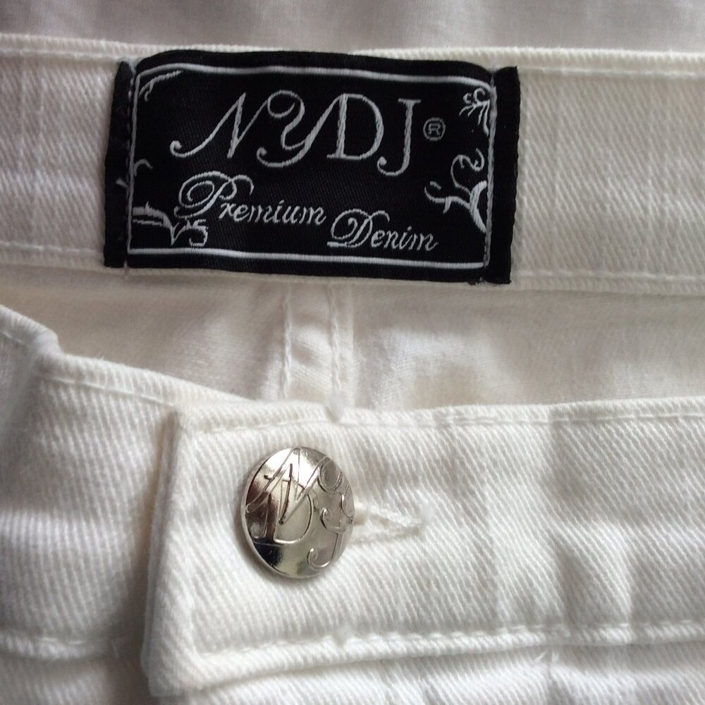 Vintage NYDJ premium denim white jeans embellished with rhinestones , like new!! - Picture 3 of 8